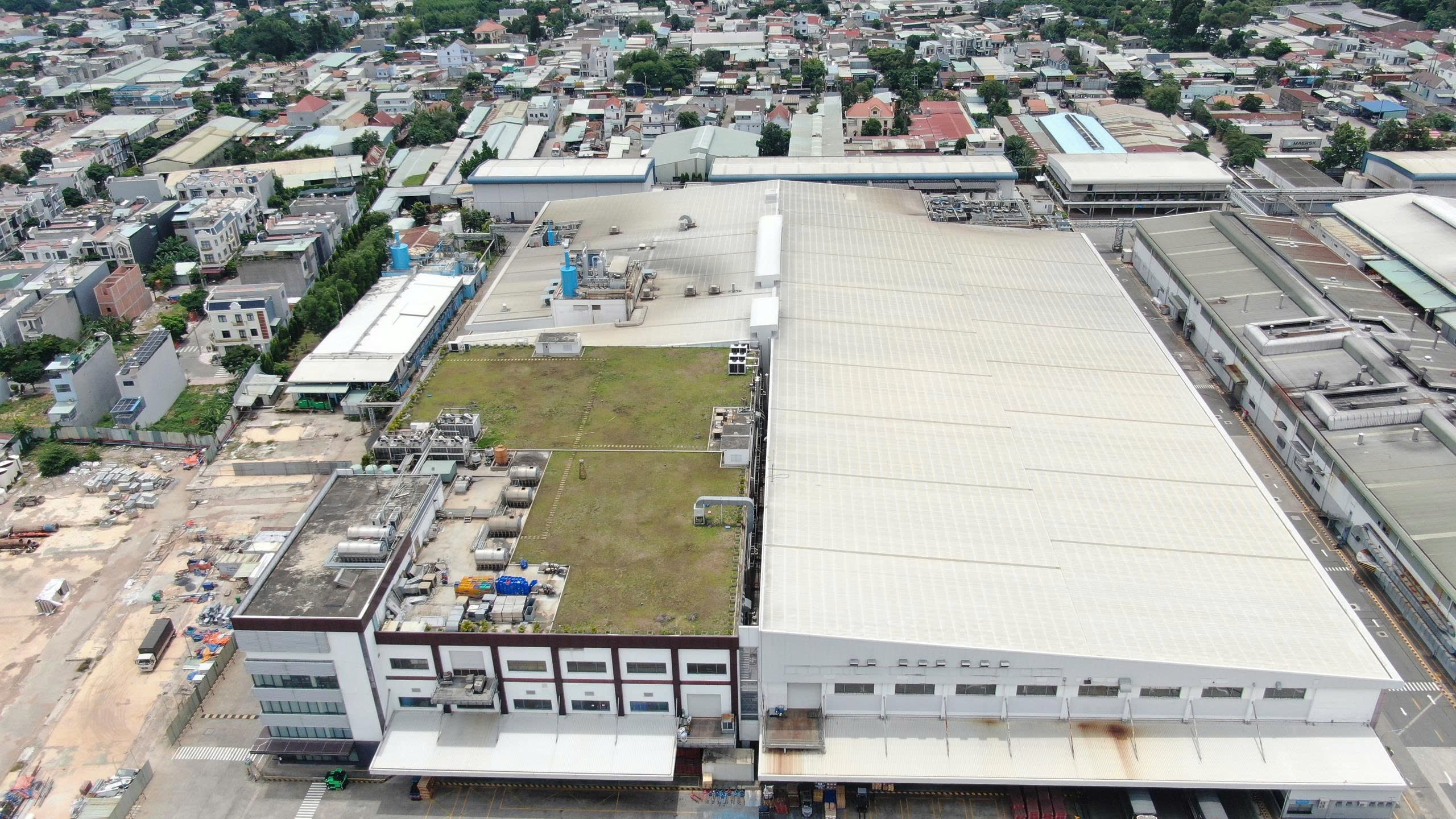 Khu vực áp mái trước khi lắp đặt